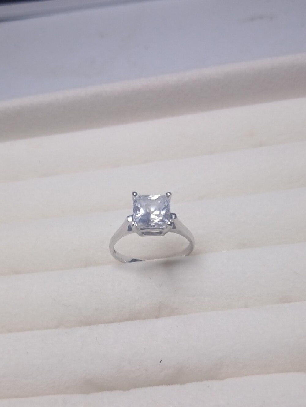 Sterling Silver Solitaire Square-Cut Clear Stone Ring - Silver - Picture 6 of 6